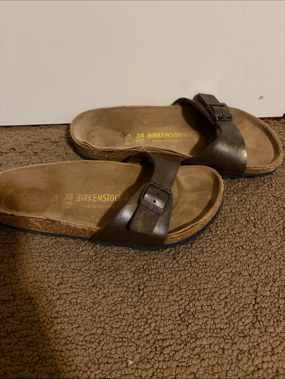 Birkenstock Men’s Dark Brown Arizona Single Strap Sandals